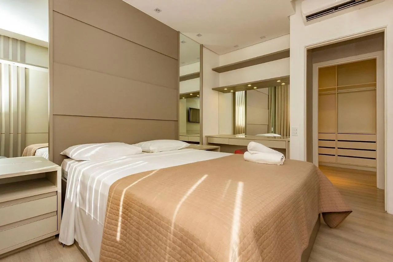 Punta Blu 102-9 - Apartamento De Alto Padrao Em Condominio Exclusivo, Quadra Poliesportiva - Piscina - Portaria 24H. Bombinhas Apartment