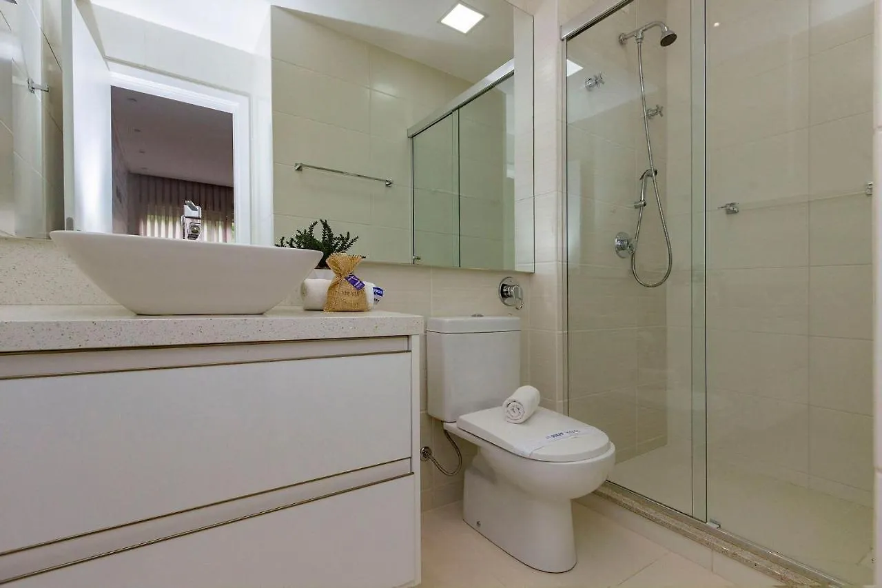 Punta Blu 102-9 - Apartamento De Alto Padrao Em Condominio Exclusivo, Quadra Poliesportiva - Piscina - Portaria 24H. Bombinhas